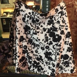 Angle black and white floral print